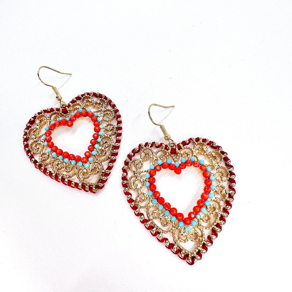 NWOT - Large Gold Tone Filigree Heart Fishhook Earrings